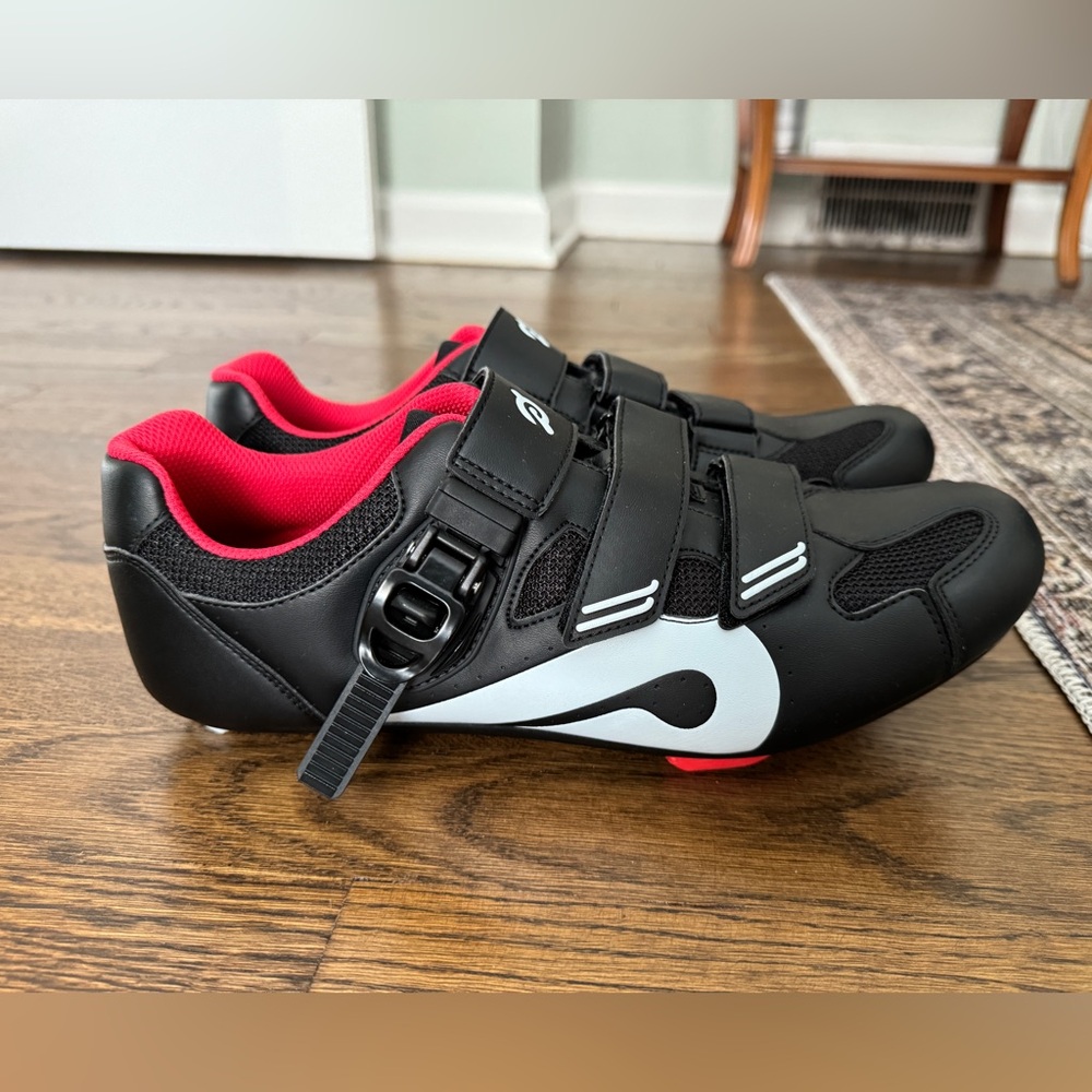 Perfect condition Peloton shoes 45